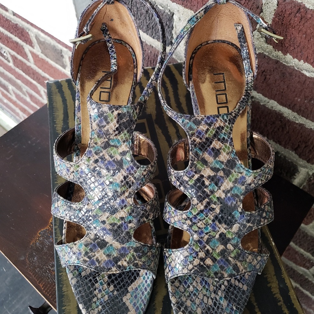 Moda Leather Python Print Sandals